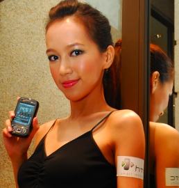 htc-phone-woman