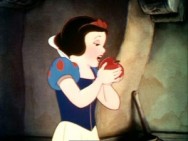 snow-white-poison-apple-300x225